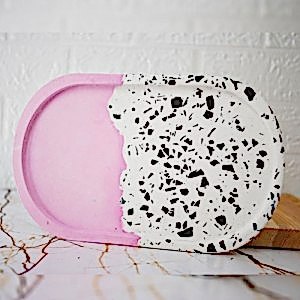 Pembe Terrazzo Beton Döküm Oval Sunum Tabağı Veya Terrazo Mum Tabağı 24 cm