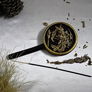 Mudi Siyah & Gold Renkli Tütsülük 1 Tütsü Hediyeli Tütsü Tabağı