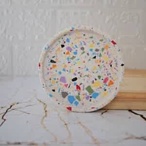 Beton Döküm Terrazzo Tekli Yuvarlak Mum Tabağı Terrazo Mumluk