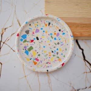 Beton Döküm Terrazzo Tekli Yuvarlak Mum Tabağı Terrazo Mumluk