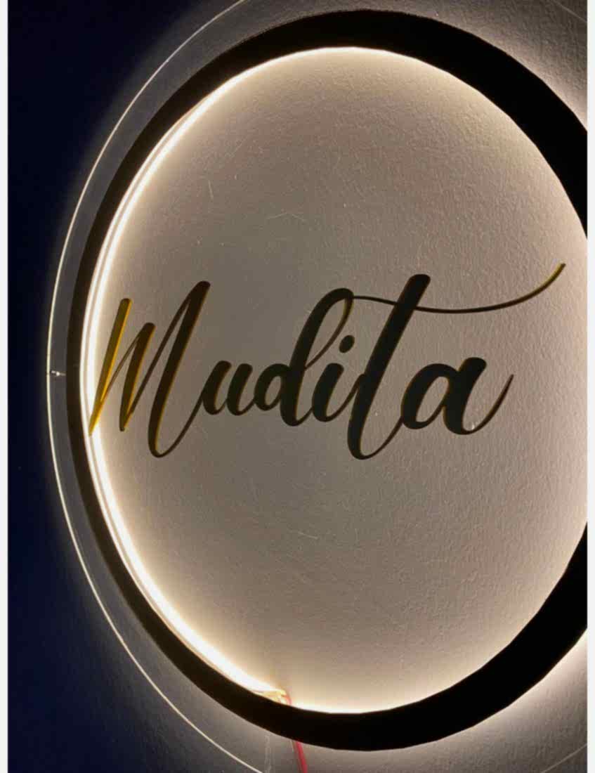kişiye özel neon led tabela gold pleksi 50 cm, özel tasarım led ışıklı tabela